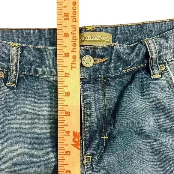 Old Navy Women's Denim Shorts with Embroidered Details - Picture 3 of 7